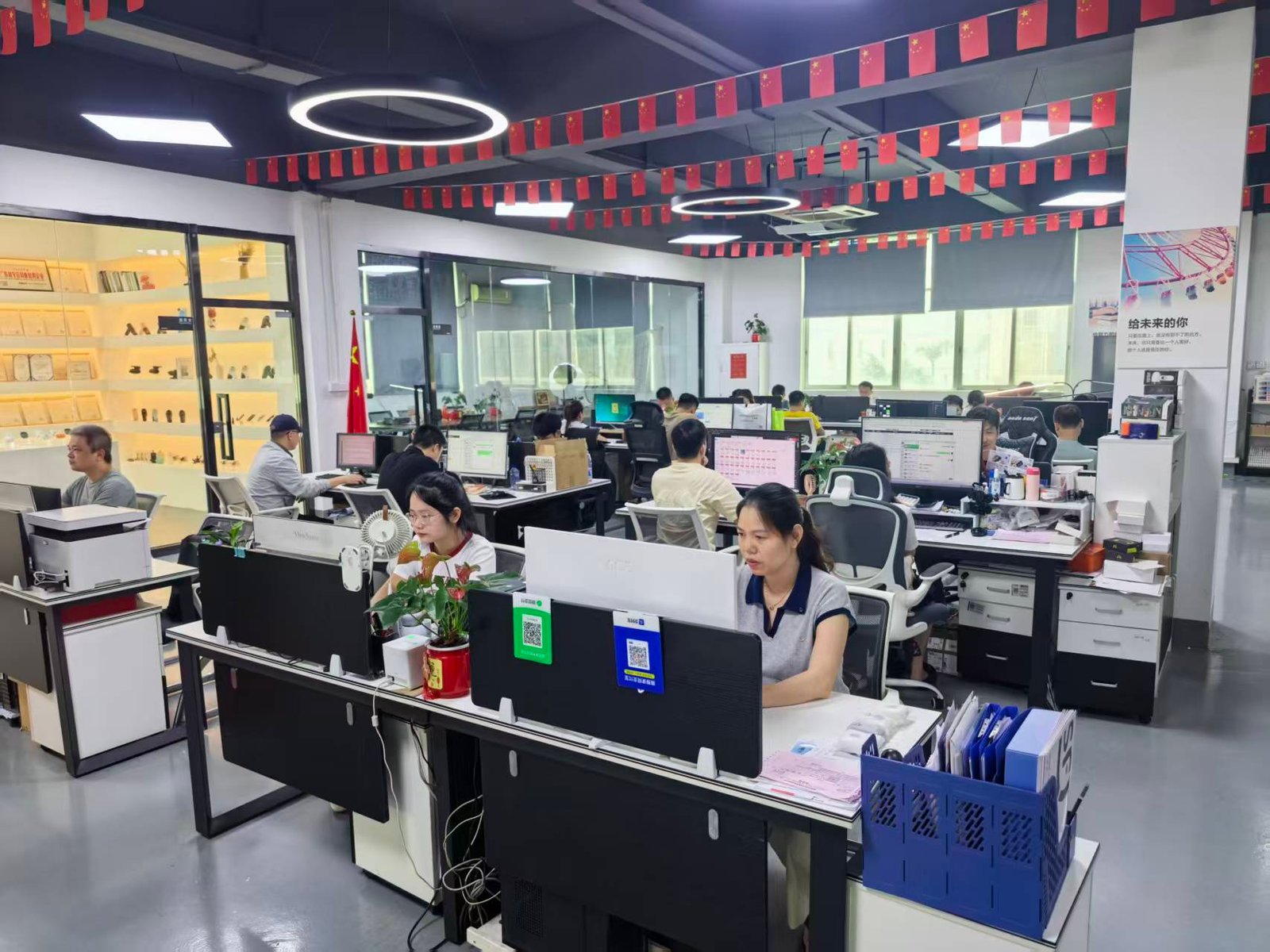 深圳市深立伟业科技有限公司办公环境实拍